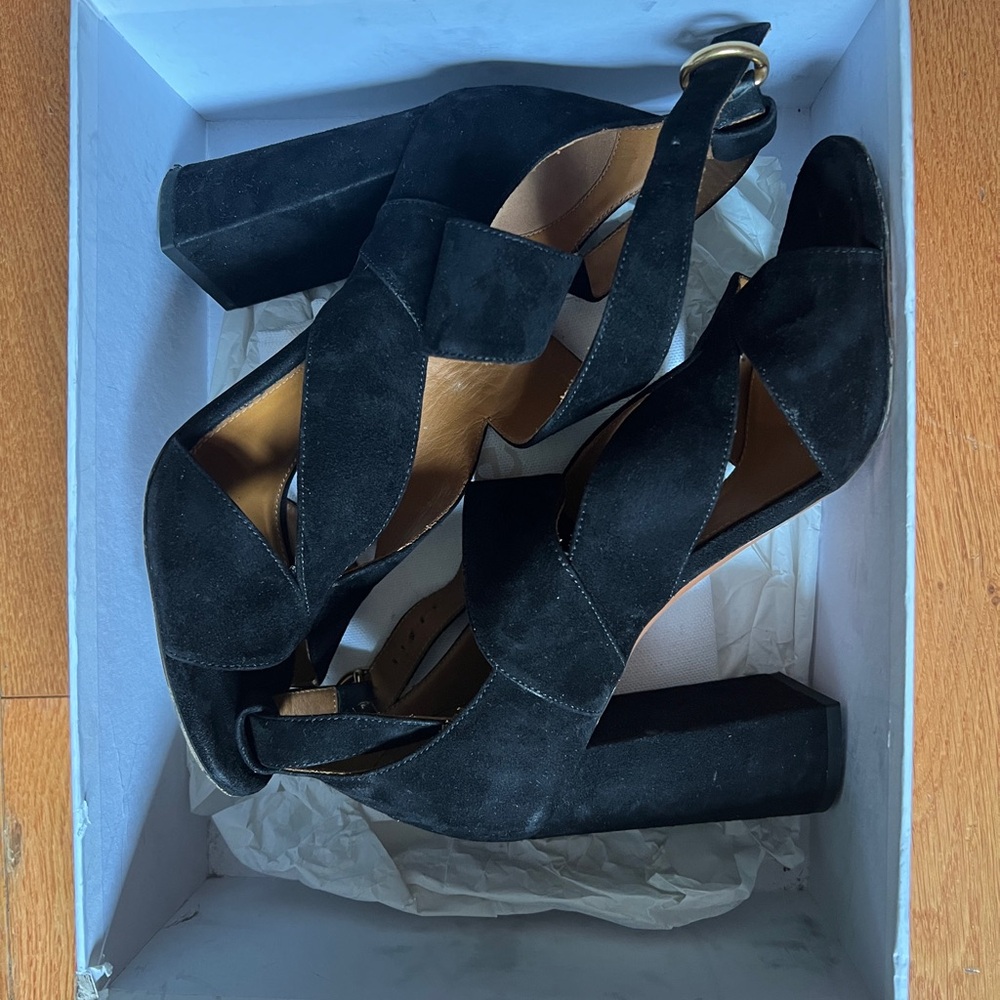 CHLOE Black Suede Heels